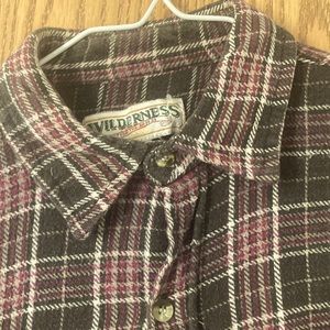 Mens wilderness Large long sleeve red shirt